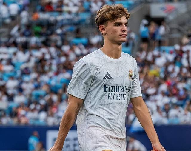 费上零支出 费上零支出