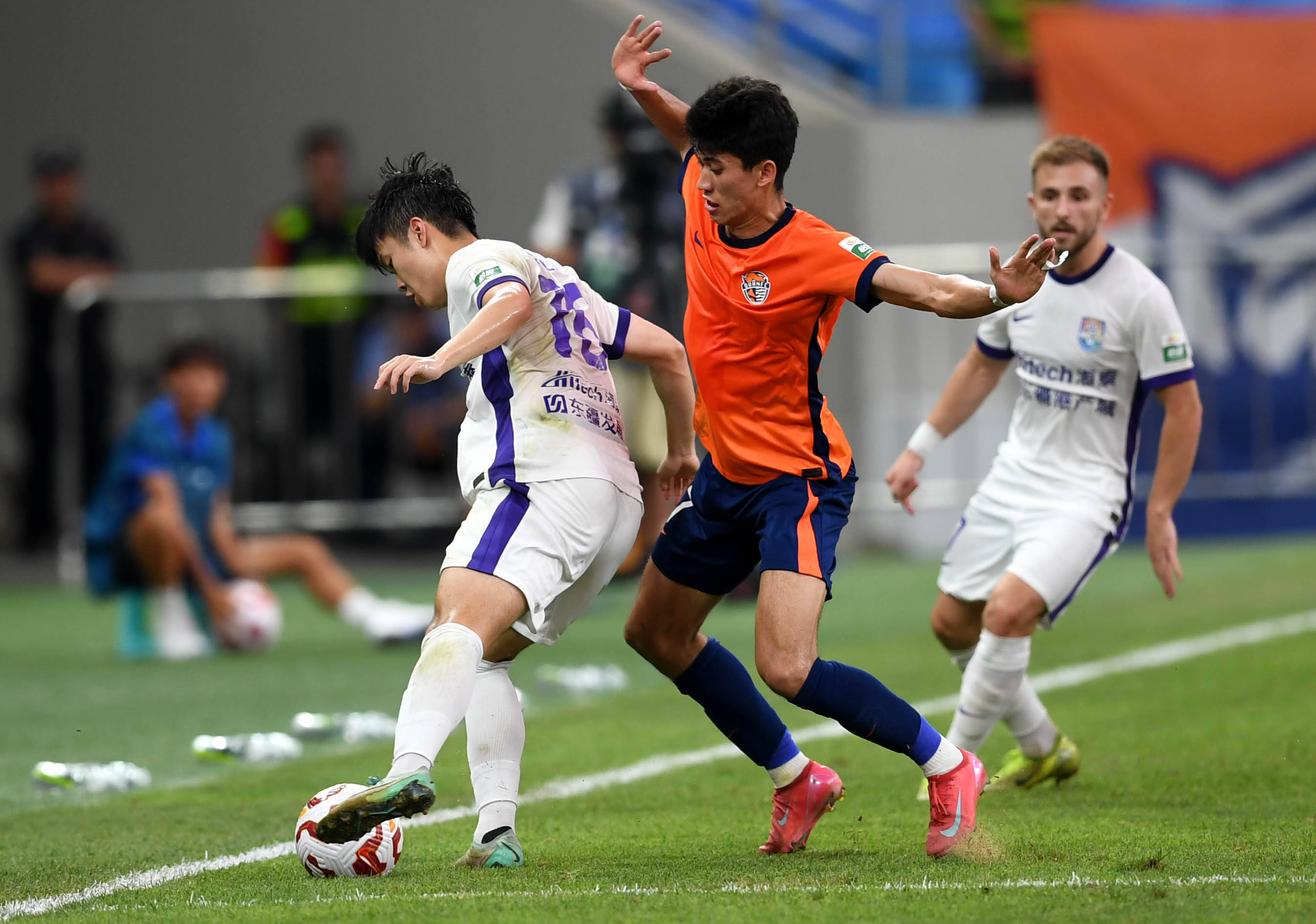 于是他询问 于是他询问