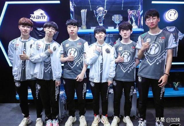 队站位把风 队站位把风